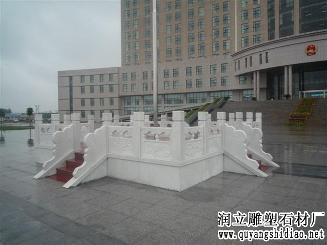 漢白玉旗桿臺